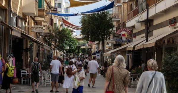 Borçlu insan sayısı da çok