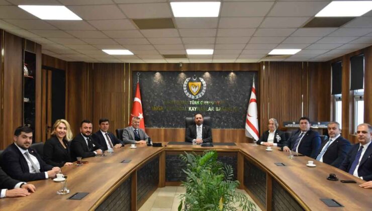 Tarım Bakanı Çavuş, Mersin Ticaret ve Sanayi Odası’nı kabul etti