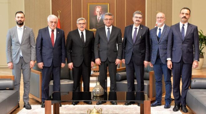 Cumhurbaşkanı Erhürman, AK Parti heyetini kabul etti