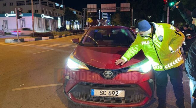 Girne’de yaya geçidinde kaza: 22 yaşındaki yaya ağır yaralandı