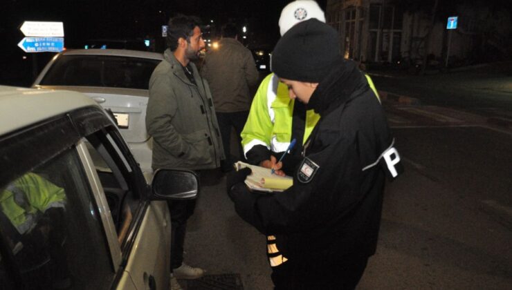 Trafik denetimlerinde 12 alkollü sürücü rapor edildi, 29 araç trafikten men edildi