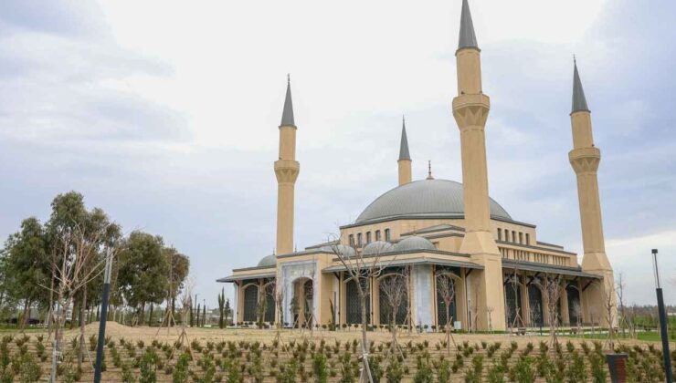 Yapımı tamamlanan Millet Camisi ramazana hazır